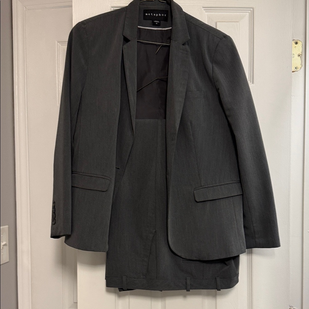 Women’s Metaphor Charcoal Pant Suit